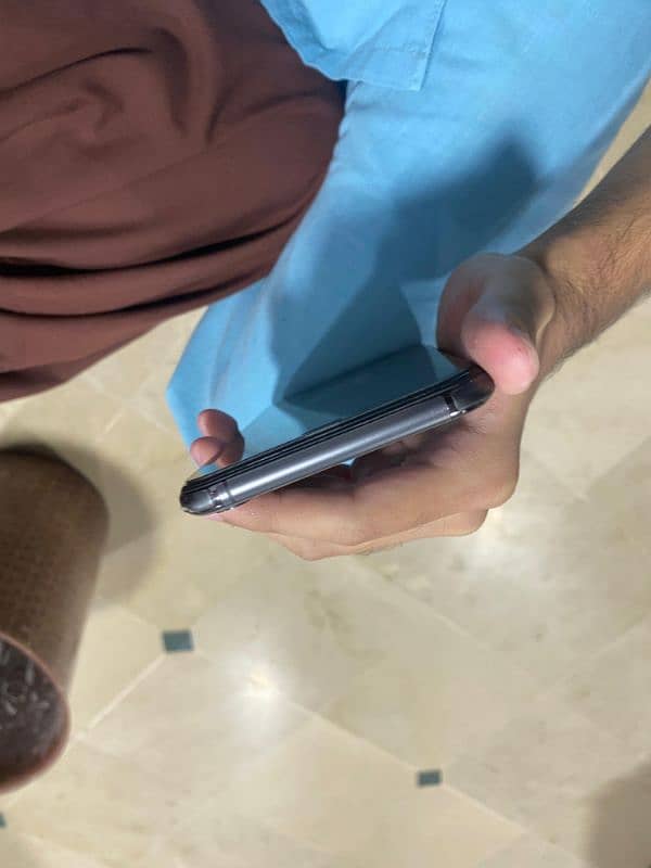 IPHONE XS MAX 7