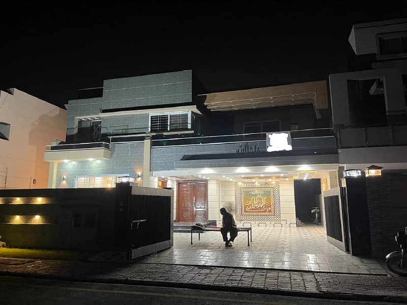 10 Marla House For Rent Available Rafi Block Bahria Town Lahore 0