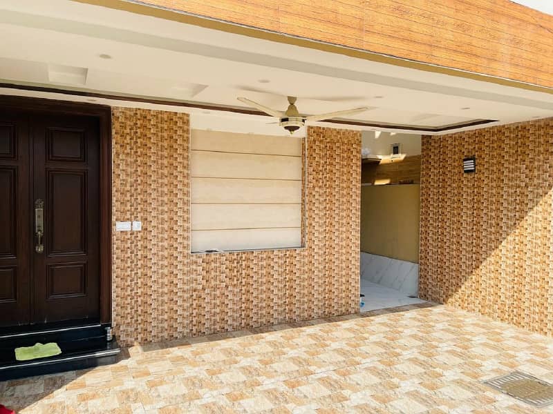 10 Marla House For Rent Available Chambeli Block Bahria Town Lahore 5