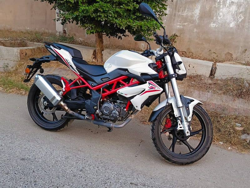 Benelli tnt150i for Sale brand new condition 5