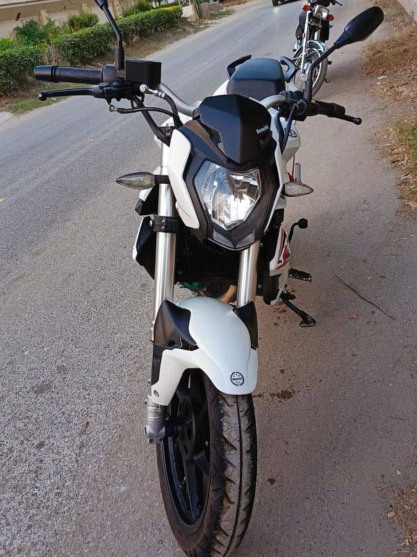 Benelli tnt150i for Sale brand new condition 8