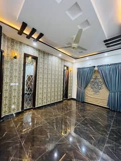 10 Marla Lower Portion Available For Rent In Gulbahar Block Bahria Town Lahore