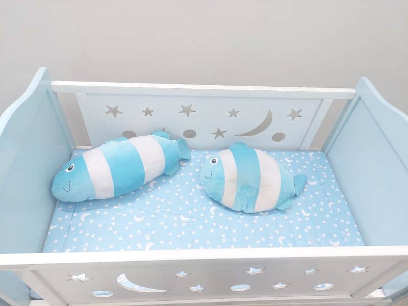 Imported Baby Cradle / Bed in Good condition 2