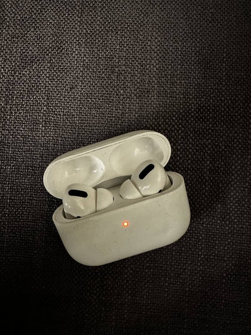 Apple airpods pro 0