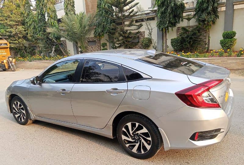 Honda Civic 1.8 UG 2017 6