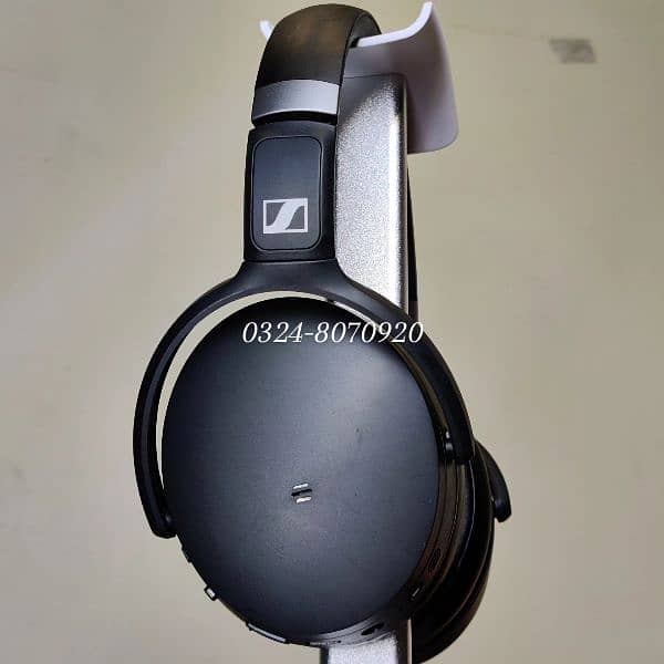 Sennheiser HD 450 Bluetooth Headphone Active Noise Cancellation In Gym 6