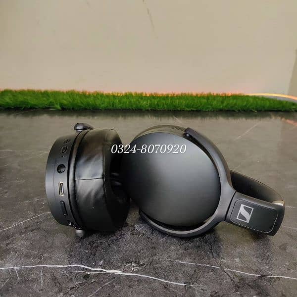 Sennheiser HD 450 Bluetooth Headphone Active Noise Cancellation In Gym 7