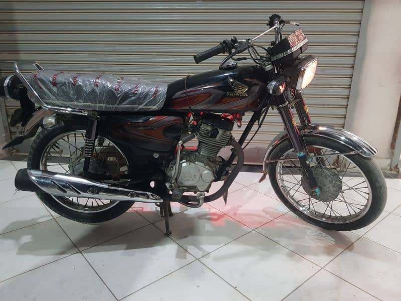 honda CG 125 model 2022 karachi number 4