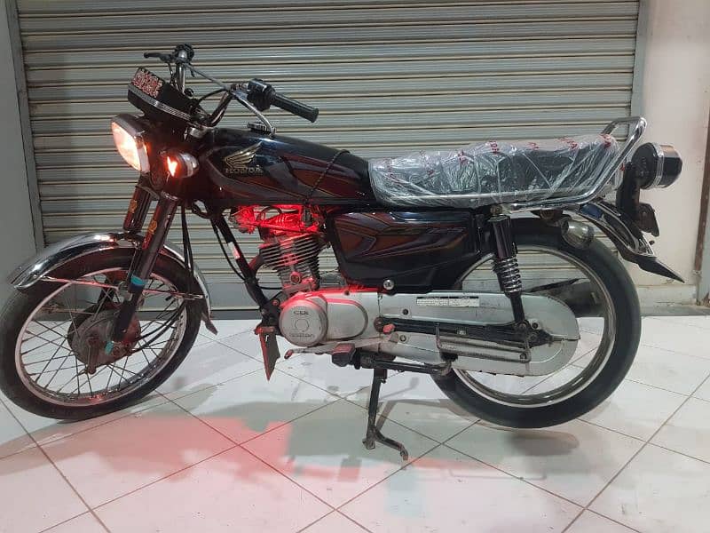 honda CG 125 model 2022 karachi number 6