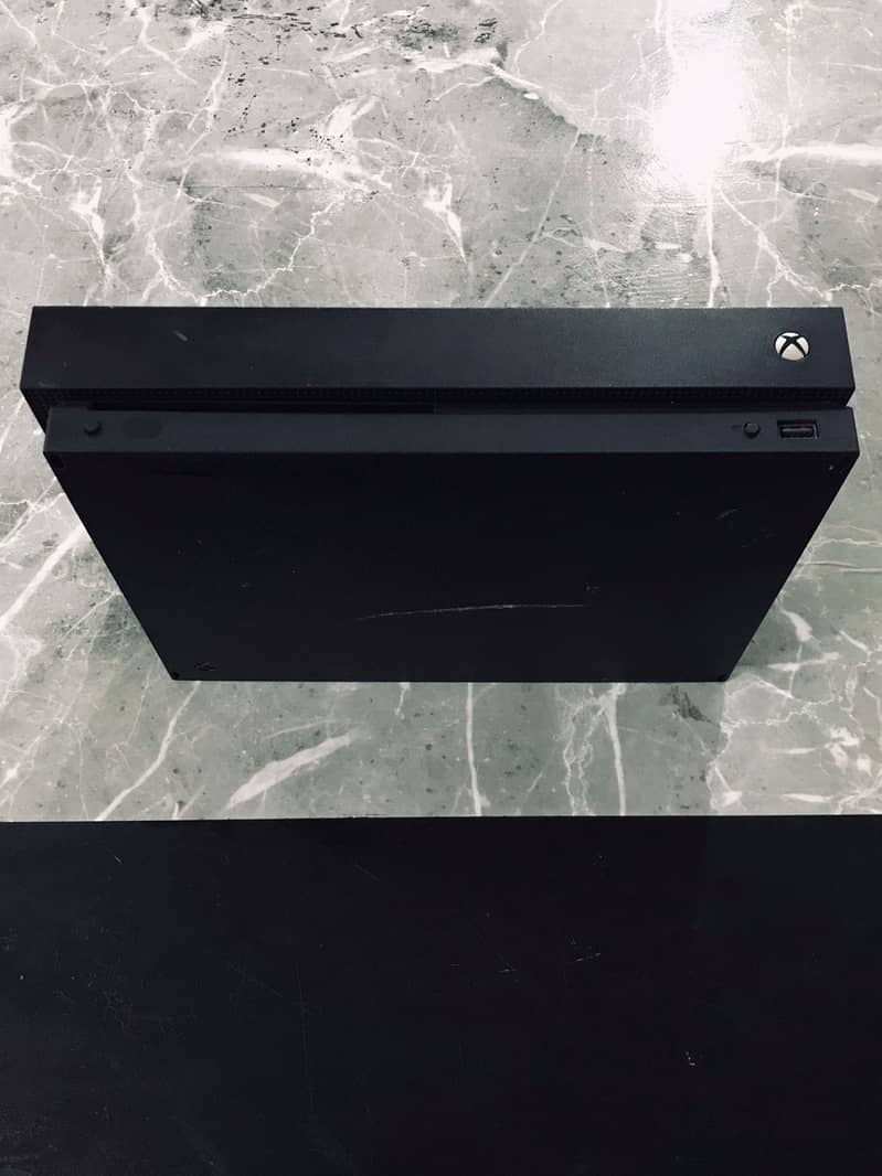 XBOX ONE X | 4K | 1TB 2