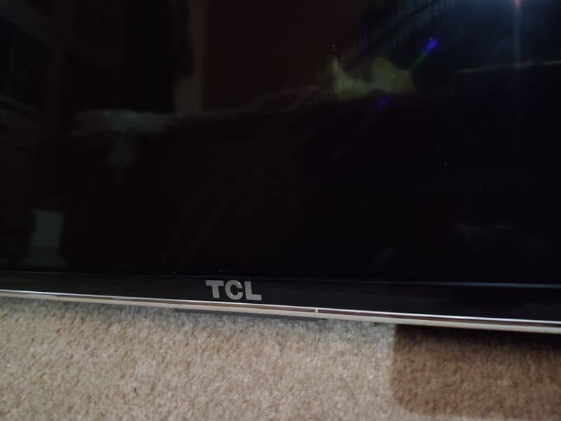 Original Brand New TCL LCD TV 55" screen broken with box, flor stand 10