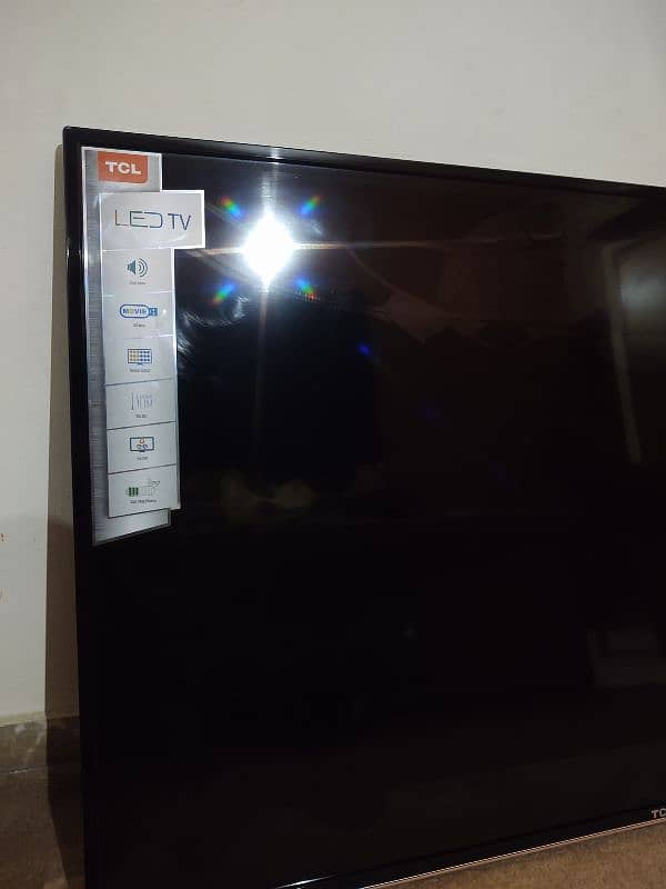 Original Brand New TCL LCD TV 55" screen broken with box, flor stand 13