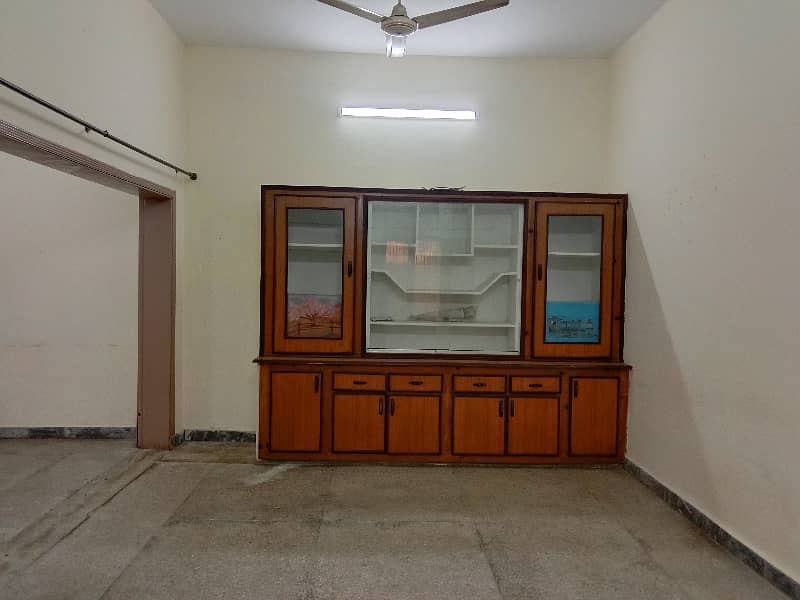 House for sale in Gulistan Colony 0