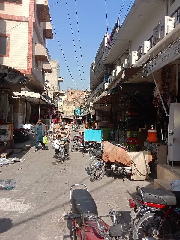 Plaza At Main Road Raja Bazar 0