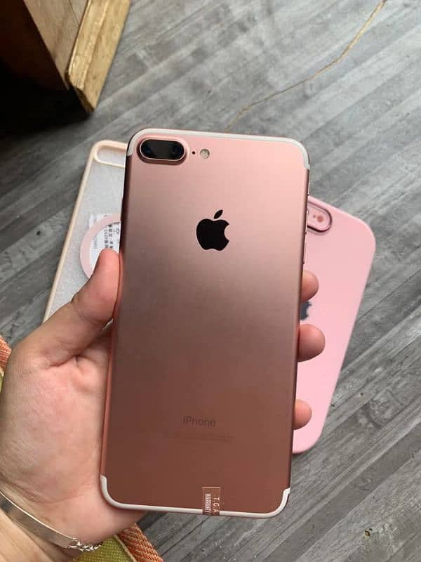 iphone 7 plus stroge 128 GB PTA approved 03427588638 My Whatsapp 0