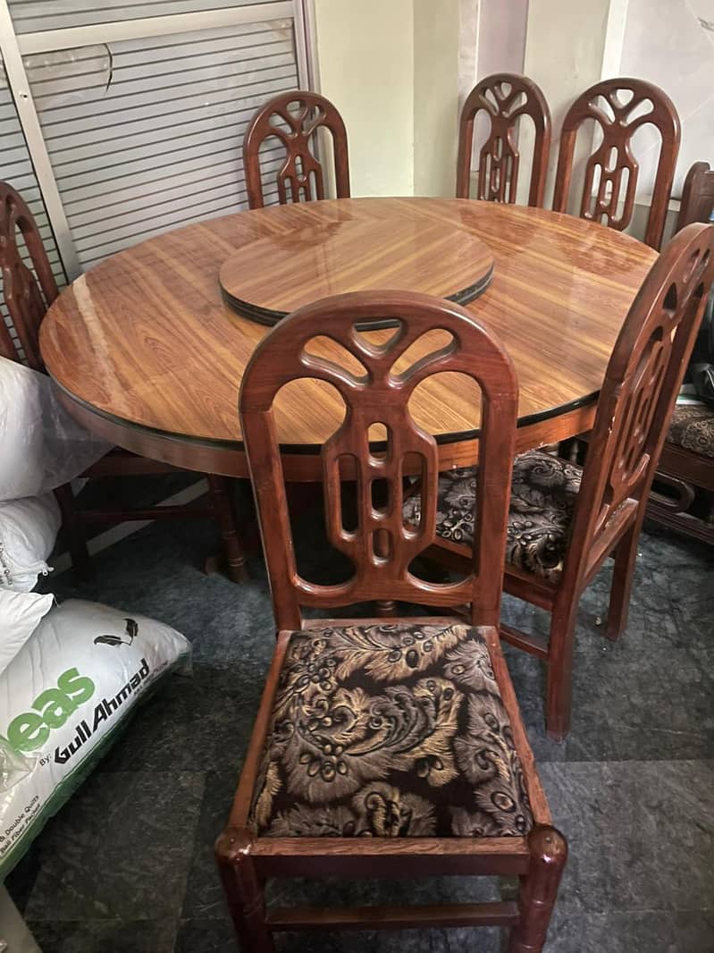 Dinning Table with 6 Chairs neat and clean condition 0