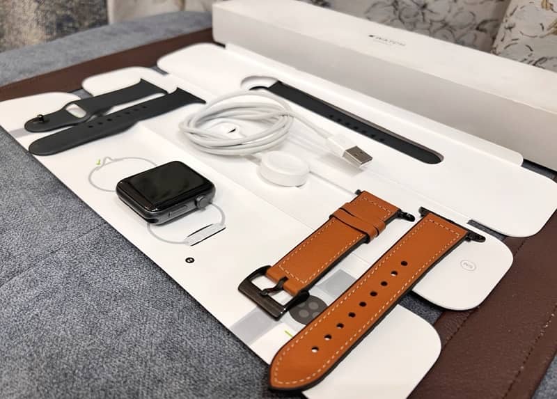 Apple watch series 3 42mm GPS 2