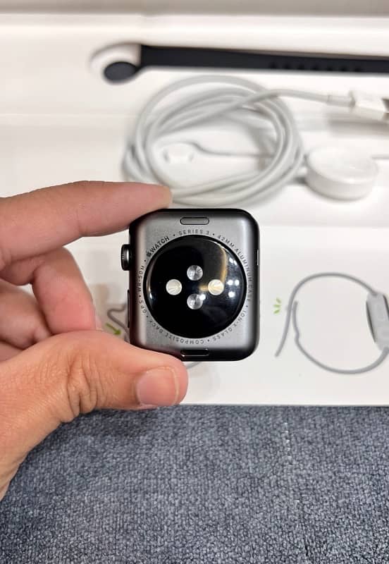 Apple watch series 3 42mm GPS 7