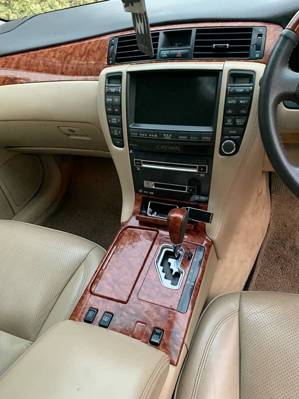 Toyota Crown 2004 10