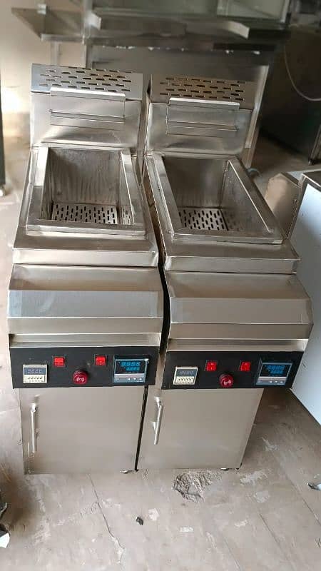 pakistani chinese stoves, burner// pizza oven, conveyor// salad bar 1