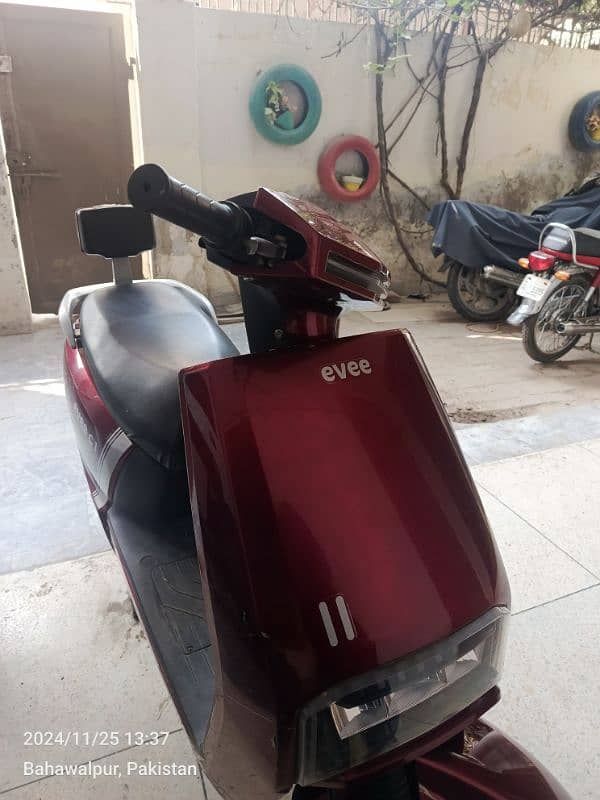 evee Scooty C1 1