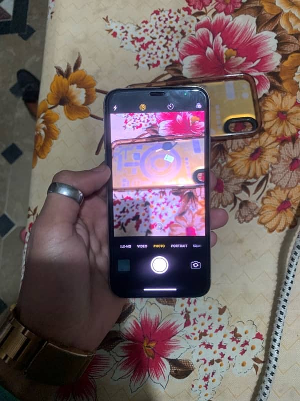 urgent sale iPhone X 256 gb 4