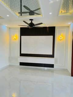 7 Marla Luxurious House Available For Rent