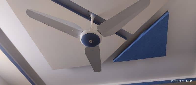 ceiling Fan for Sale in 10/9 condition 1