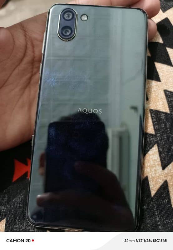 AQUOS R3 NON PTA LUSH CONDITION 0