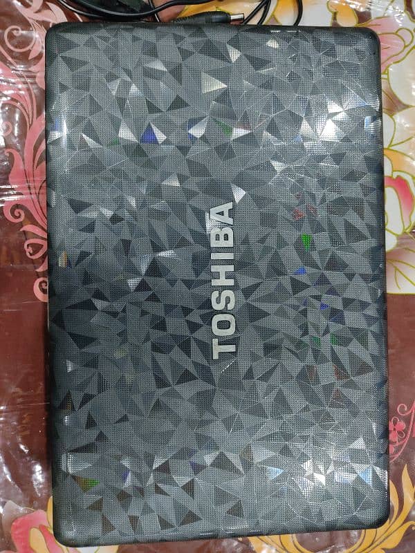 Toshiba Laptop for sale condition 10/10. 1