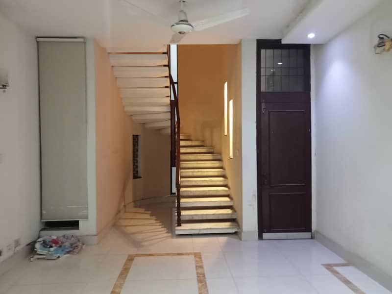 1 KANAL 10 MARLA HOUSE FOR RENT MAIN CANTT AND UPPER MALL LAHORE 8