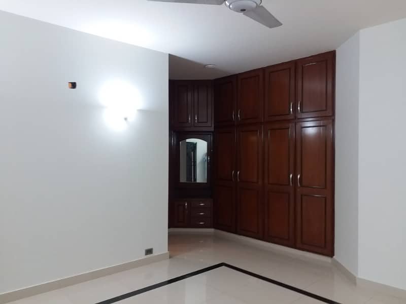 1 KANAL 10 MARLA HOUSE FOR RENT MAIN CANTT AND UPPER MALL LAHORE 2