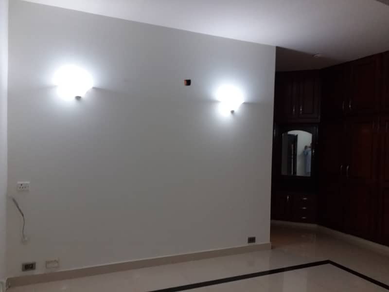 1 KANAL 10 MARLA HOUSE FOR RENT MAIN CANTT AND UPPER MALL LAHORE 3