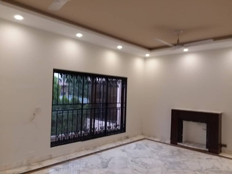 1 KANAL 10 MARLA HOUSE FOR RENT MAIN CANTT AND UPPER MALL LAHORE 13