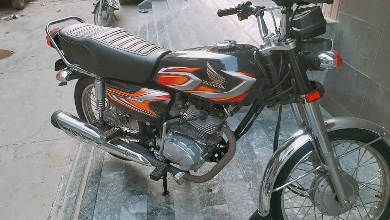 Honda 125 Hyderabad number 3