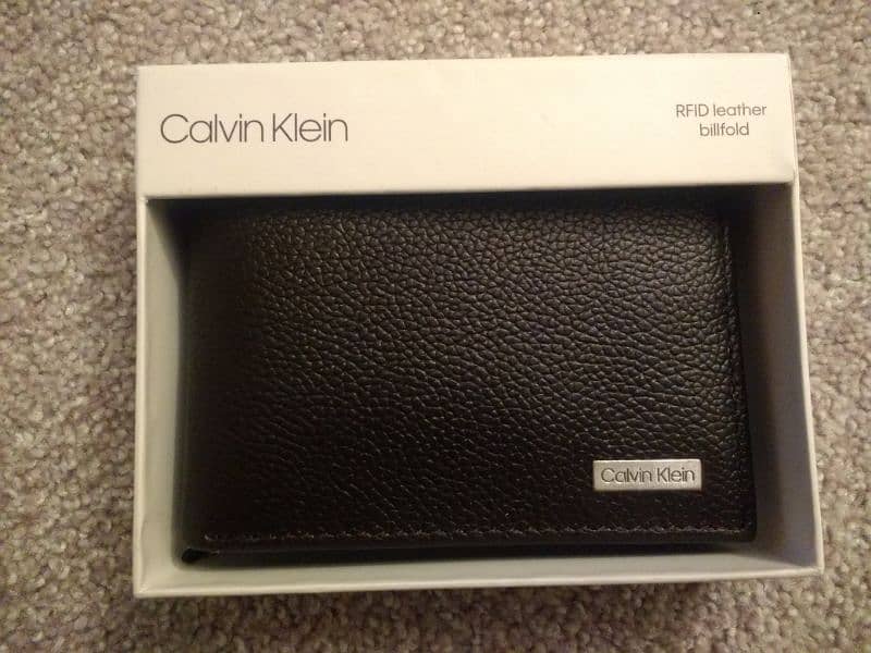 New Calvin Klein Brown Leather Wallet 0