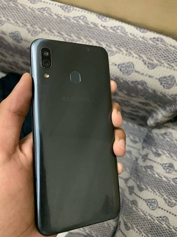 Samsung galaxy A30 3