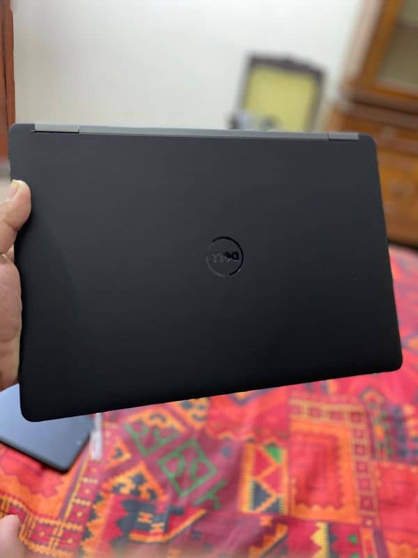 Dell latitude e7470 core i5 6gen 1