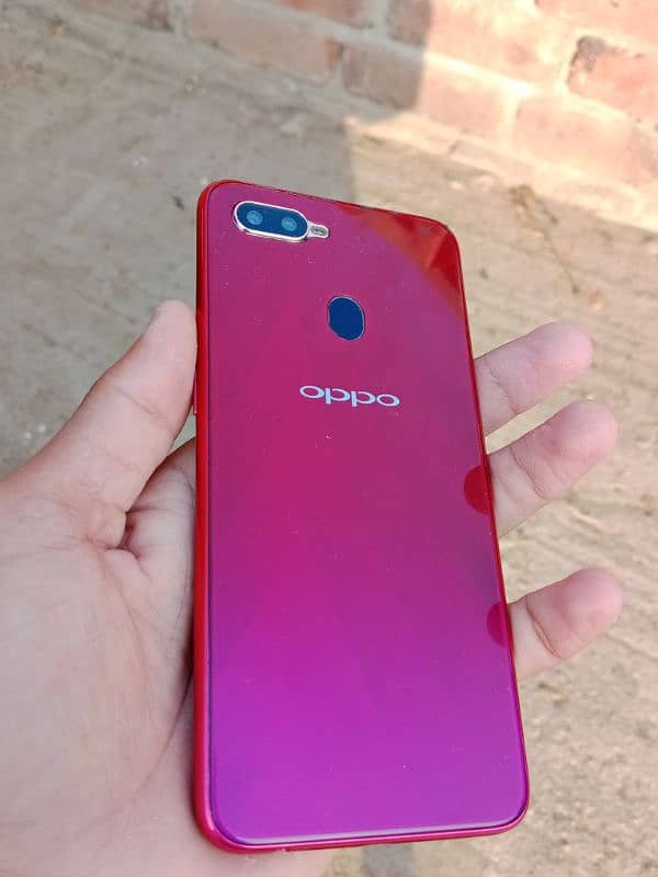 Oppo F9 8/256 0