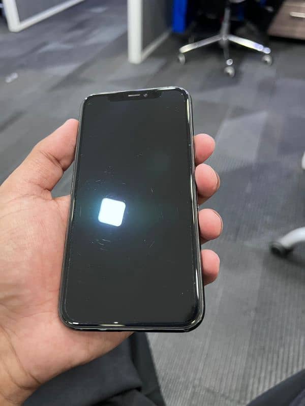 Iphone 11 pro - Non PTA 1