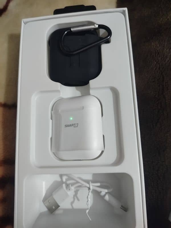 Airbuds smart 1 just box open 2