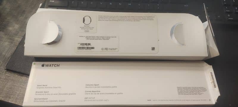 Apple Watch Series 7 Midnight Aluminum Case 45mm 1