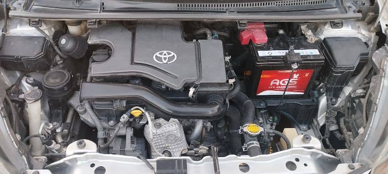 Toyota Vitz 2015 5