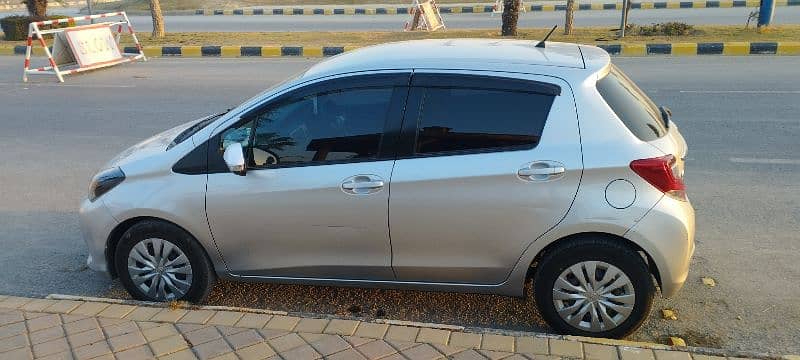 Toyota Vitz 2015 8