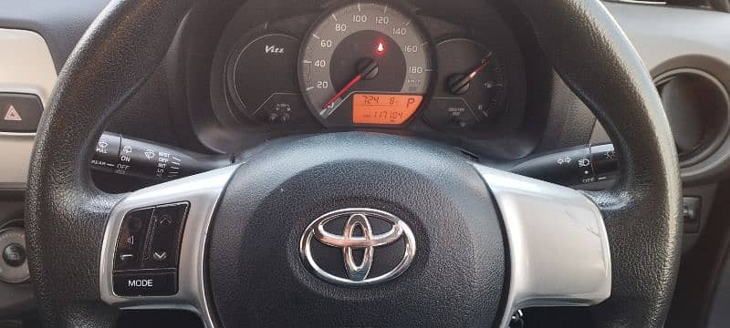 Toyota Vitz 2015 12