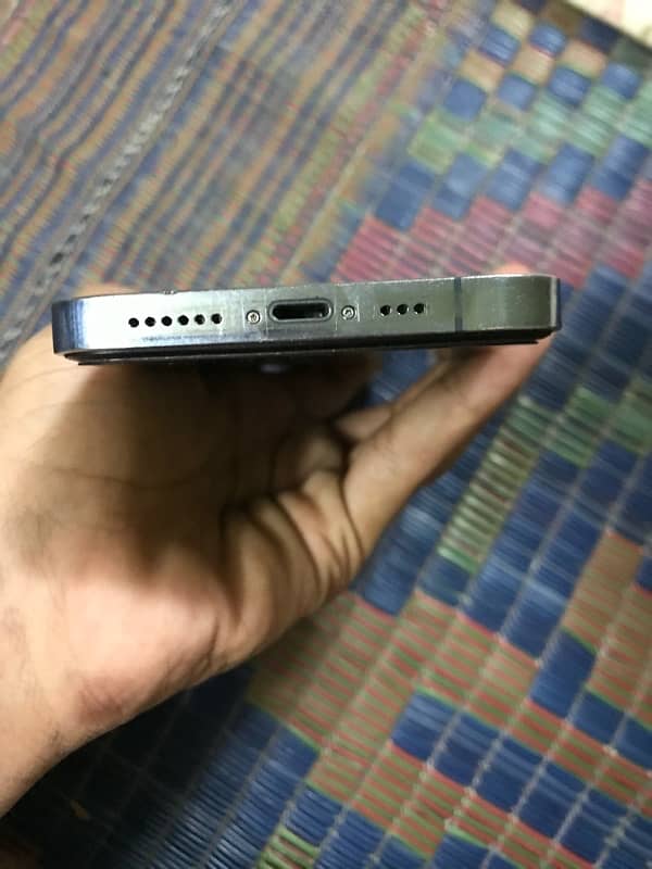 Iphone xr converted in 13 pro non pta 4