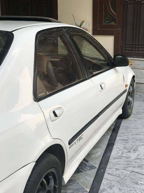 Honda Civic VTi 1995 4