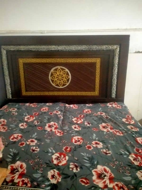 urgent sale bed set 0