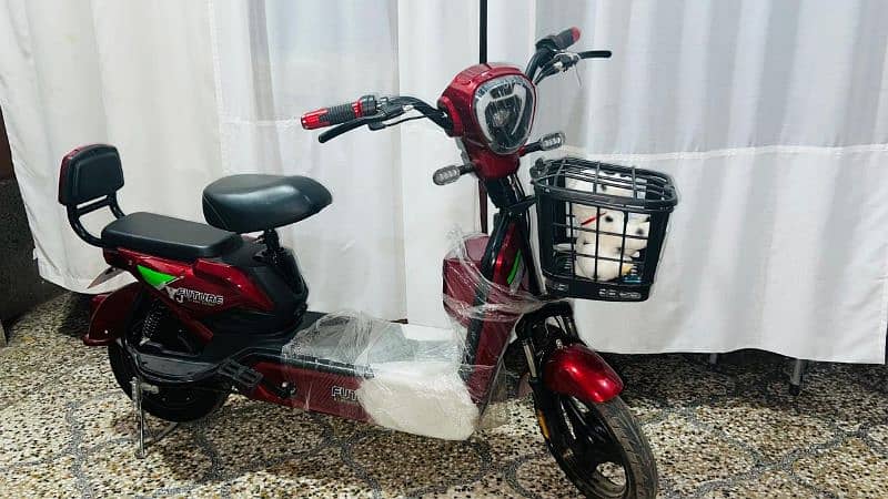 Scooty for sale and house 2