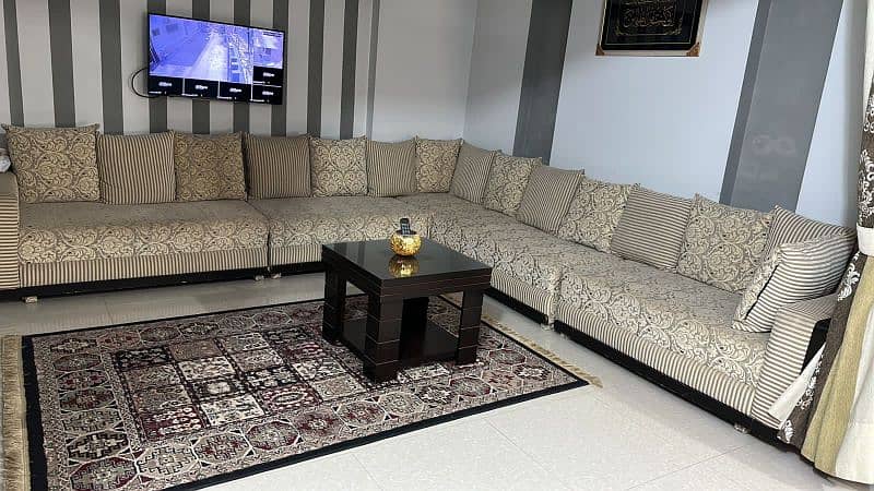 L Shape Sofa New Condition Whatsapp 0-3-1-7-7-1-6-7-3-2-0 0